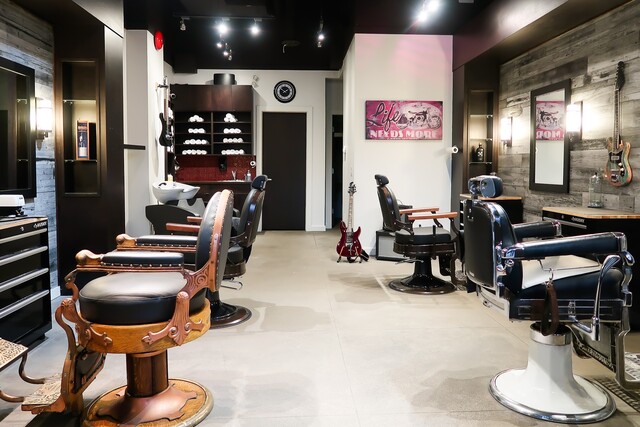 Barber Chairs Around the World: Cultural Influences on Salon Seating